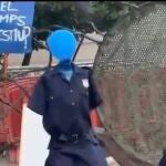 "Colla" dels Blaus enseña tácticas de guerrilla urbana contra la policía en las fiestas de Granollers