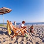 Economía/Turismo.- Los españoles siguen concentrando las vacaciones en verano: el 35% las realizan en julio y agosto