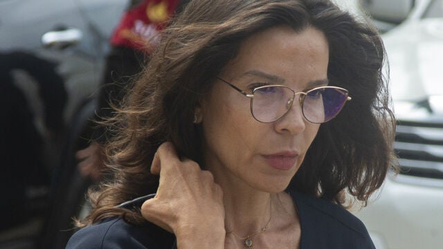 Silvia Bronchalo en el Tribunal Provincial de Samui 