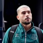 Maupay, Olympique de Marsella. 