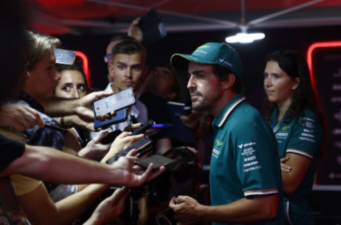 Fernando Alonso a su llegada a Monza