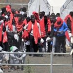 El Centro de Acogida Temporal de Extranjeros (CATE) de El Hierro, en el pueblo de San Andrés, en el municipio de Valverde, acoge estos días a más de 700 personas que han llegado a la isla en diferentes cayucos.