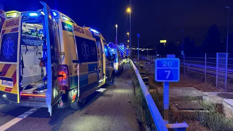 Tres muertos y dos heridos graves en un accidente con un 'kamikaze' en la A-6 en Las Rozas (Madrid)