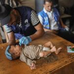 Comienza la campaña masiva de vacunación contra la polio para más de 640.000 niños de la Franja de Gaza