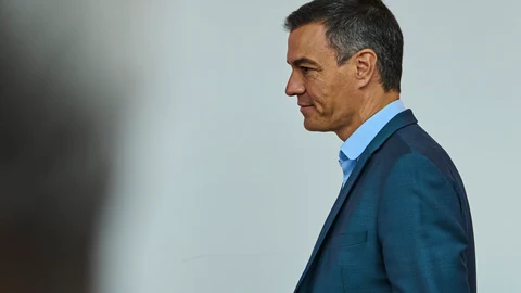 El secretario general del PSOE y presidente del Gobierno, Pedro Sánchez, preside la reunión de la Comisión Eje