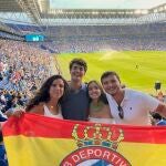 Amenazan a una aficionada del Espanyol por llevar una bandera de España 