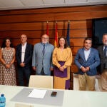 González Corral junto a Francisco Rodríguez, entre otros, durante el encuentro