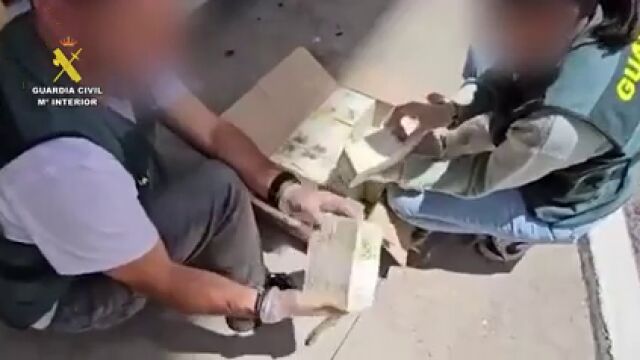 Cuatro detenidos en Barajas por introducir bolívares venezolanos de forma irregular 