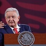 López Obrador evita hablar sobre advertencias de embajador de EEUU por su reforma judicial