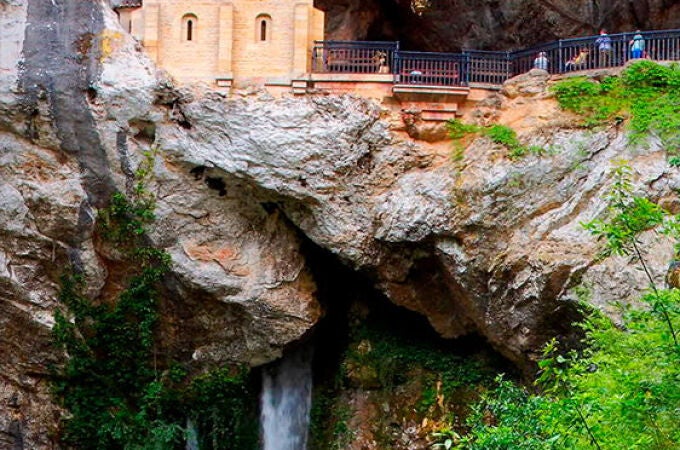 Cueva de Covadonga