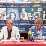El vicepresidente y diputado de Cultura, Juventud y Deportes, José María Bravo, junto con el director del Teatro Juan Bravo, Marco Costa, presentan la programación del último trimestre