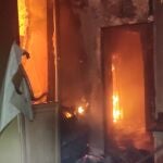 Un incendio calcina de madrugada una vivienda unifamiliar en Mioño