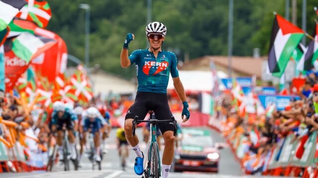 AV. Ciclismo/Vuelta.- Urko Berrade continúa el sueño del Kern Pharma en esta Vuelta 24