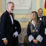 El rey Felipe VI y la presidenta del CGPJ Isabel Perelló en el Supremo