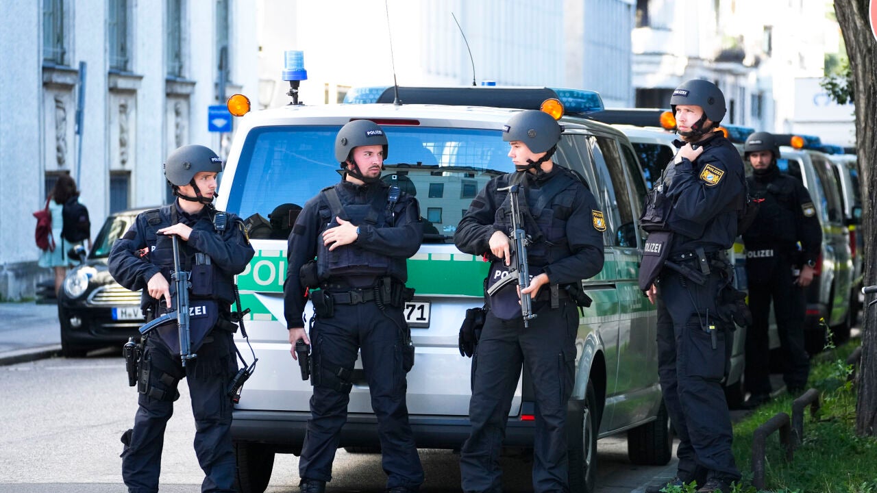 ミュンヘン警察、イスラエル総領事館付近で発砲したオーストリア人「イスラム主義者」青年を射殺