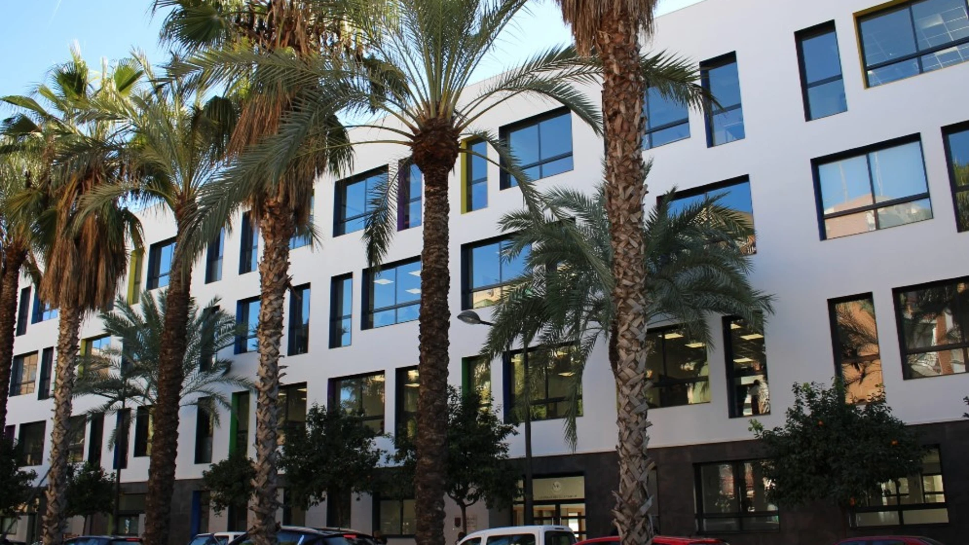 Imagen del colegio de Valencia en el que trabaja el docente denunciado