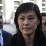 Linda Sun, a la salida del Tribunal Federal de Brooklyn, el pasado 3 de septiembre