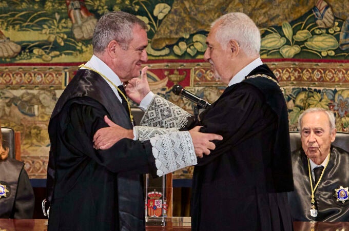 El exvocal del Consejo General del Poder Judicial (CGPJ) José María Macías toma posesión como nuevo magistrado