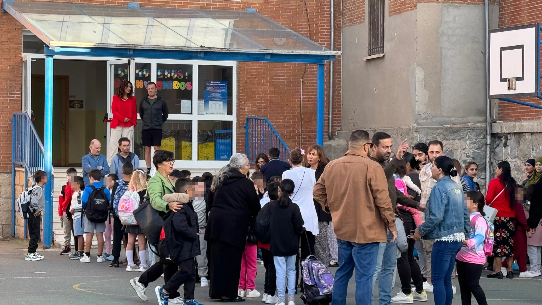 Comienzo de las clases en el colegio Cervantes de Ávila