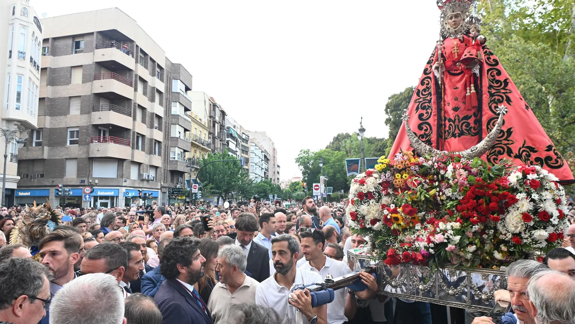 El presidente de la Comunidad, Fernando López Miras, asistió este jueves a la recepción oficial a la patrona de Murcia, Nuestra Señora de la Fuensanta