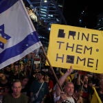 Protest in Tel Aviv calls for Gaza ceasefire, hostages release