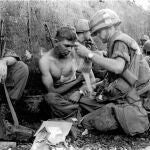 Marines heridos durante los combates en el interior de la Ciudadela de Hué