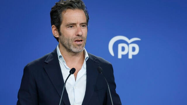 Rueda de prensa de Esther Muñoz y Borja Sémper