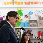 Salvador Illa visita la escuela Dalí por el inicio de curso