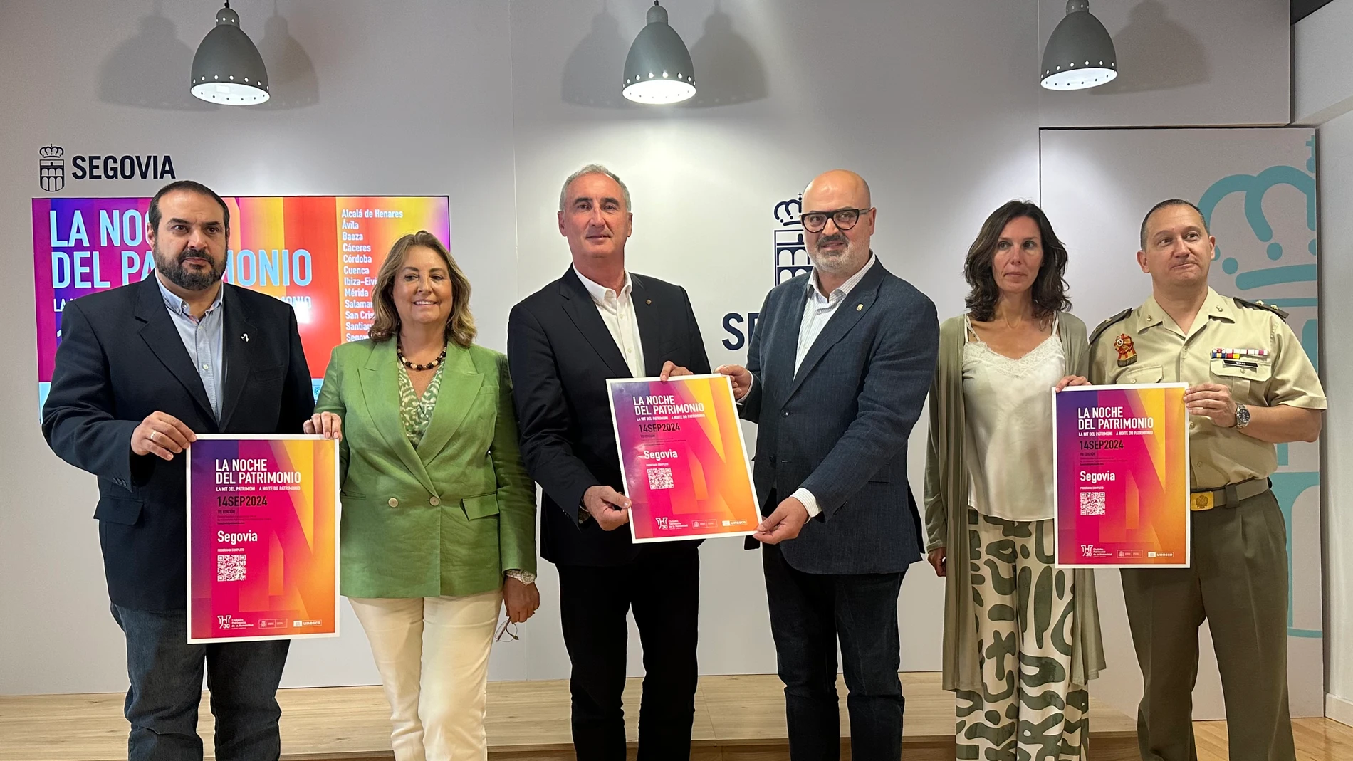 El alcalde de Segovia, José Mazarías, presenta junto a la concejala de Turismo, May Escobar, y el concejal de Cultura, Juan Carlos Monroy, la programación de la Noche del Patrimonio