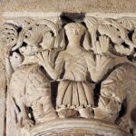 Capitel del arco triunfal en el que se muestra a Daniel en el foso de los leones