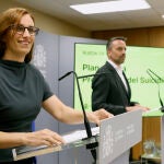 La ministra de Sanidad, Mónica García, y el secretario de Estado de Justicia, Manuel Olmedo, ofrecen los datos del suicidio