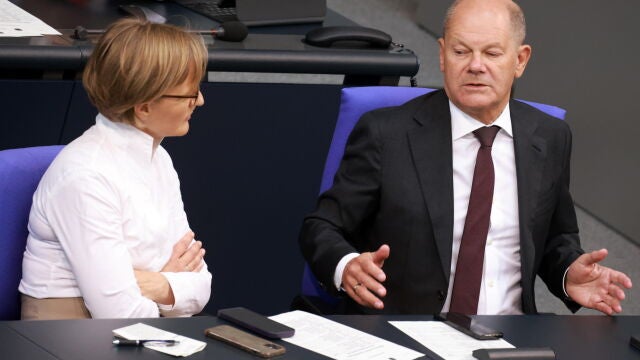German Bundestag discusses budget week