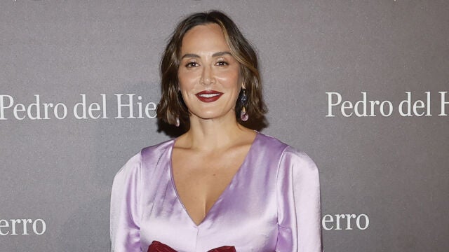 Tamara Falcó durante la exposición de Pedro del Hierro 