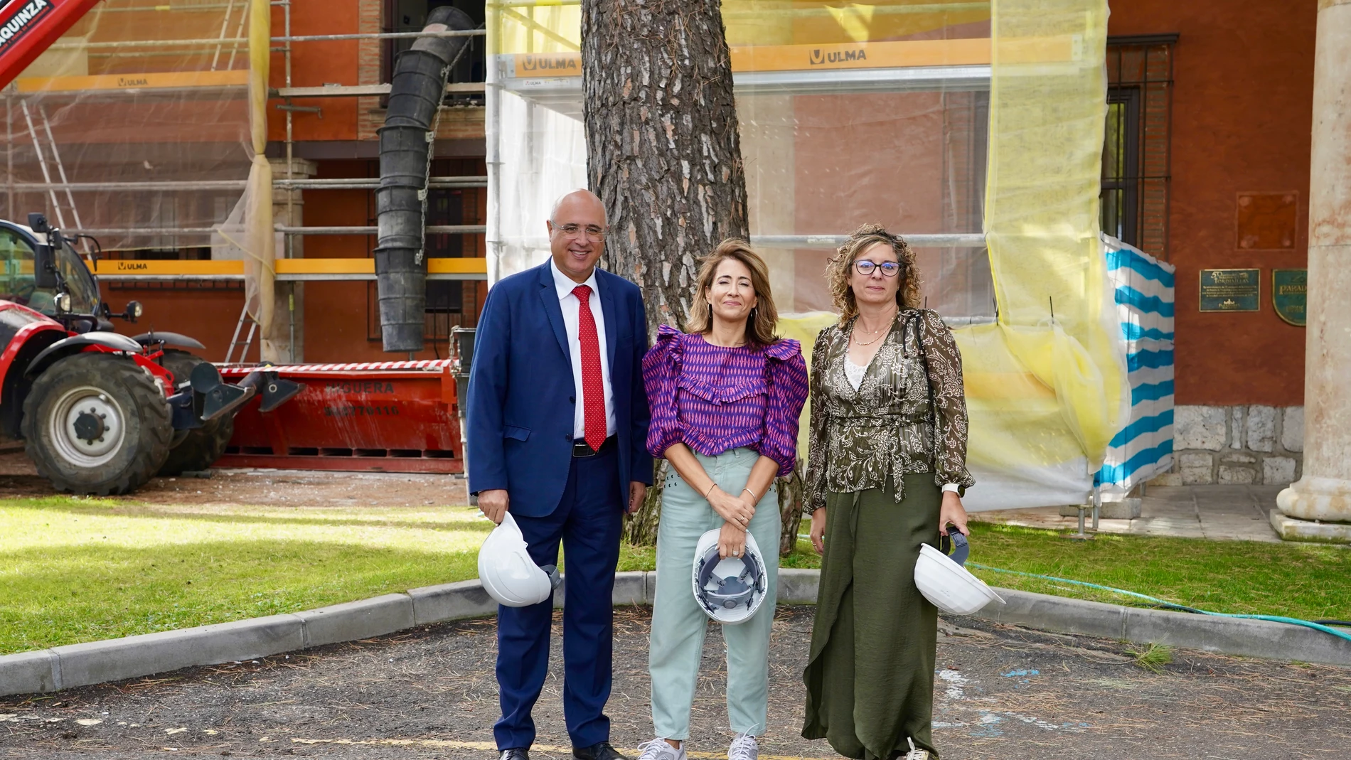 La presidenta de Paradores, Raquel Sánchez, junto con el delegado del Gobierno en Valladolid, Jacinto Canales