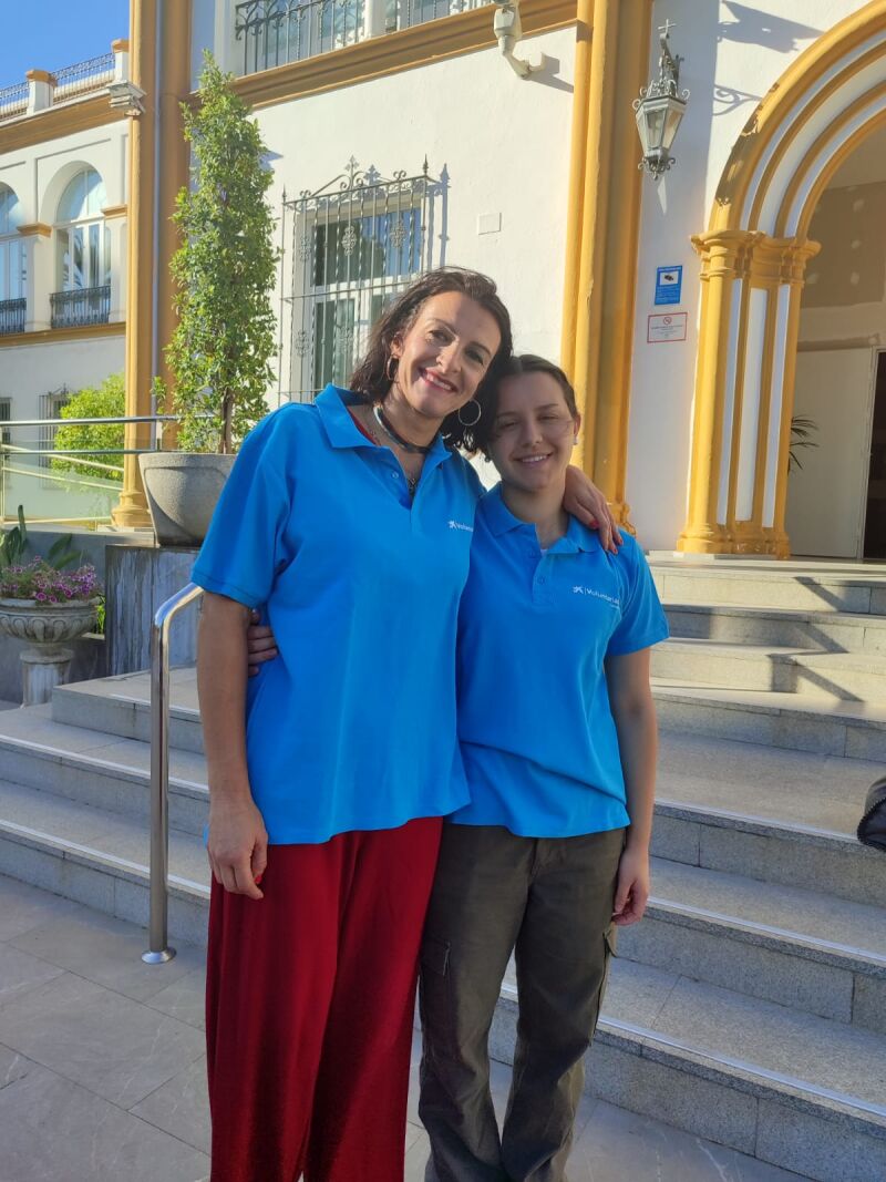 Paula Piñero y su madre, ambas voluntarias en diferentes programas