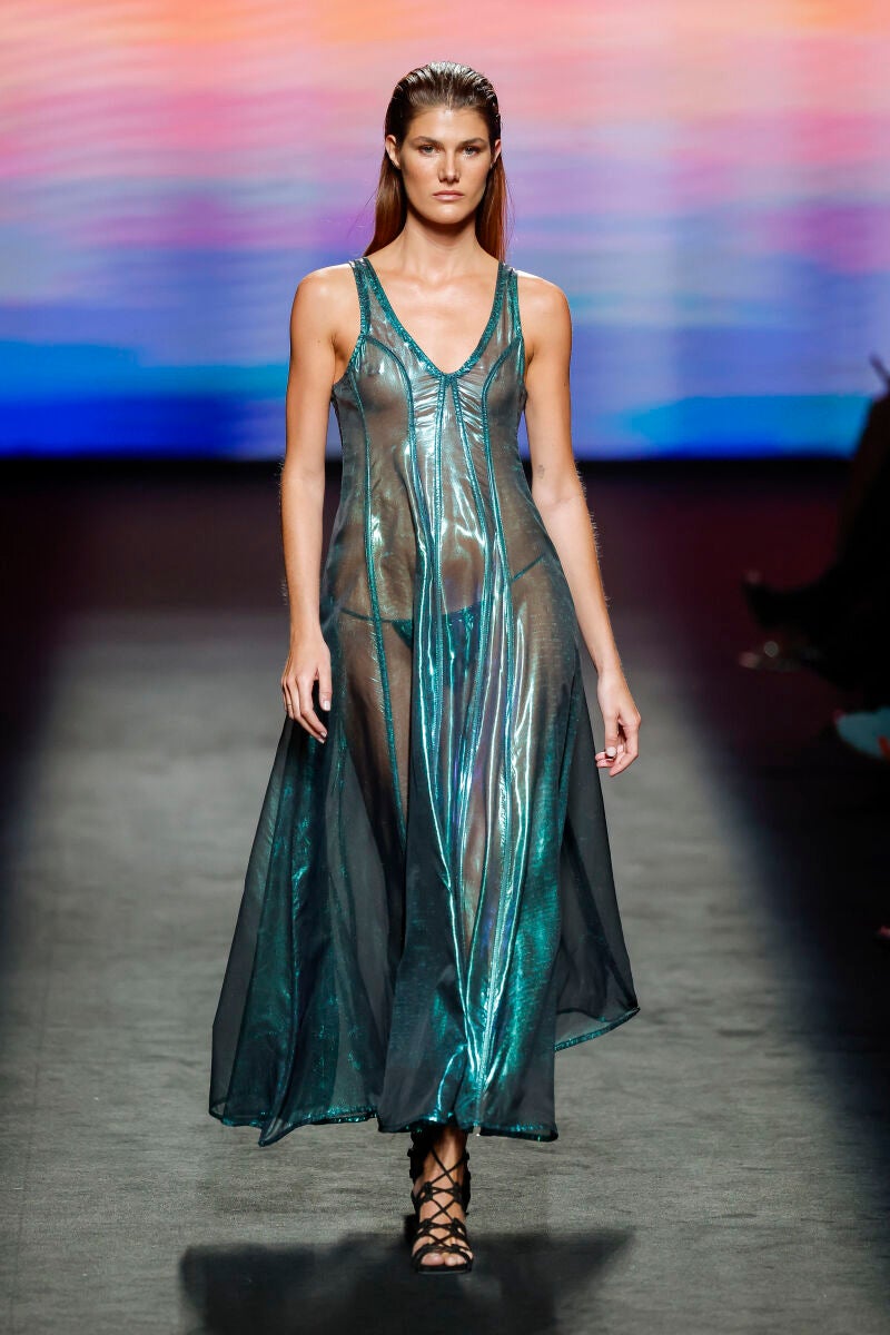 Odette Álvarez en Mercedes-Benz Fashion Week 2024.