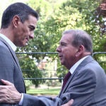 Venezuela.- Sánchez traslada en su encuentro con González que España trabaja "en favor de la democracia y el diálogo" en Venezuela
