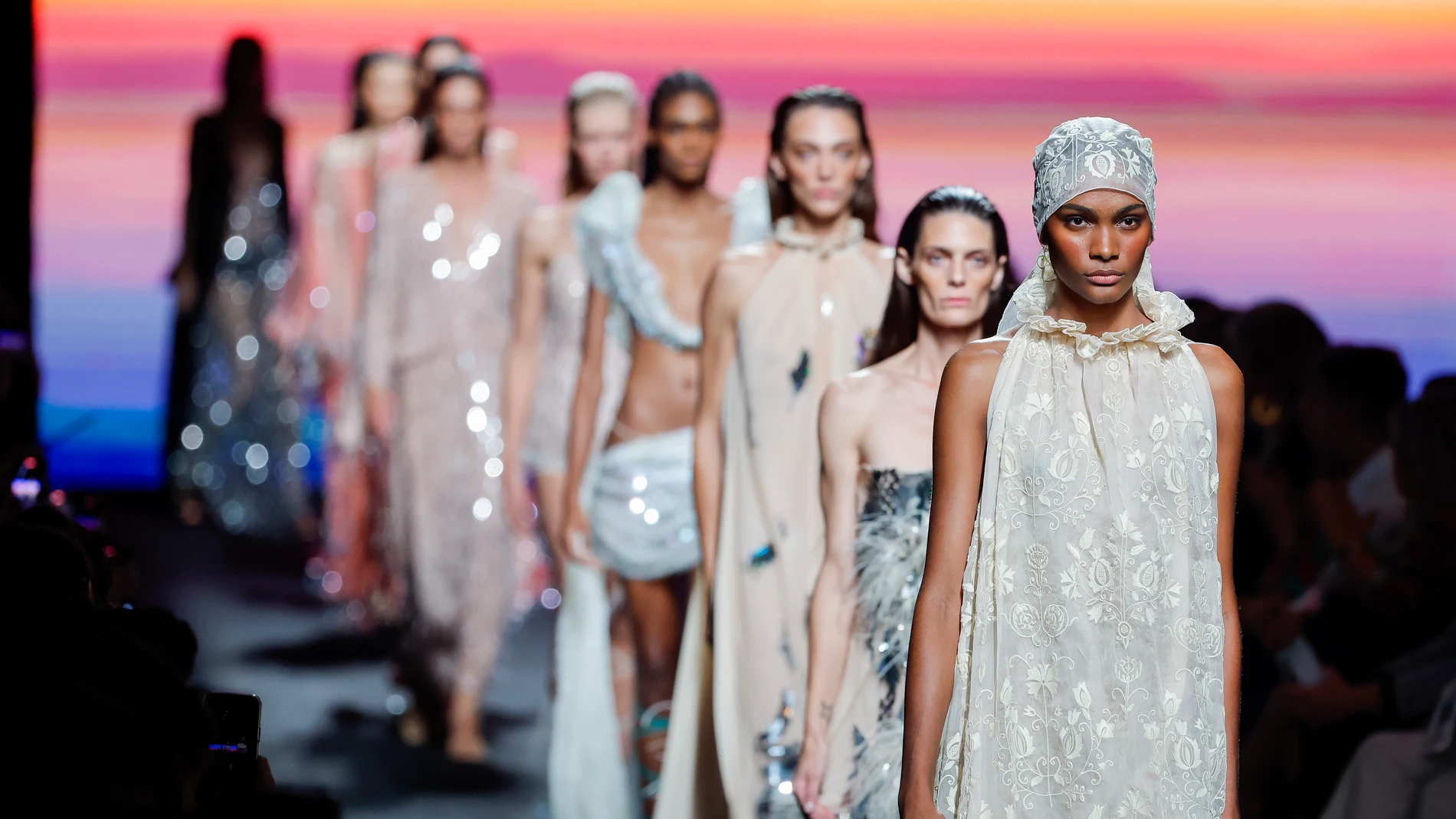 Odette Álvarez en Mercedes-Benz Fashion Week 2024.