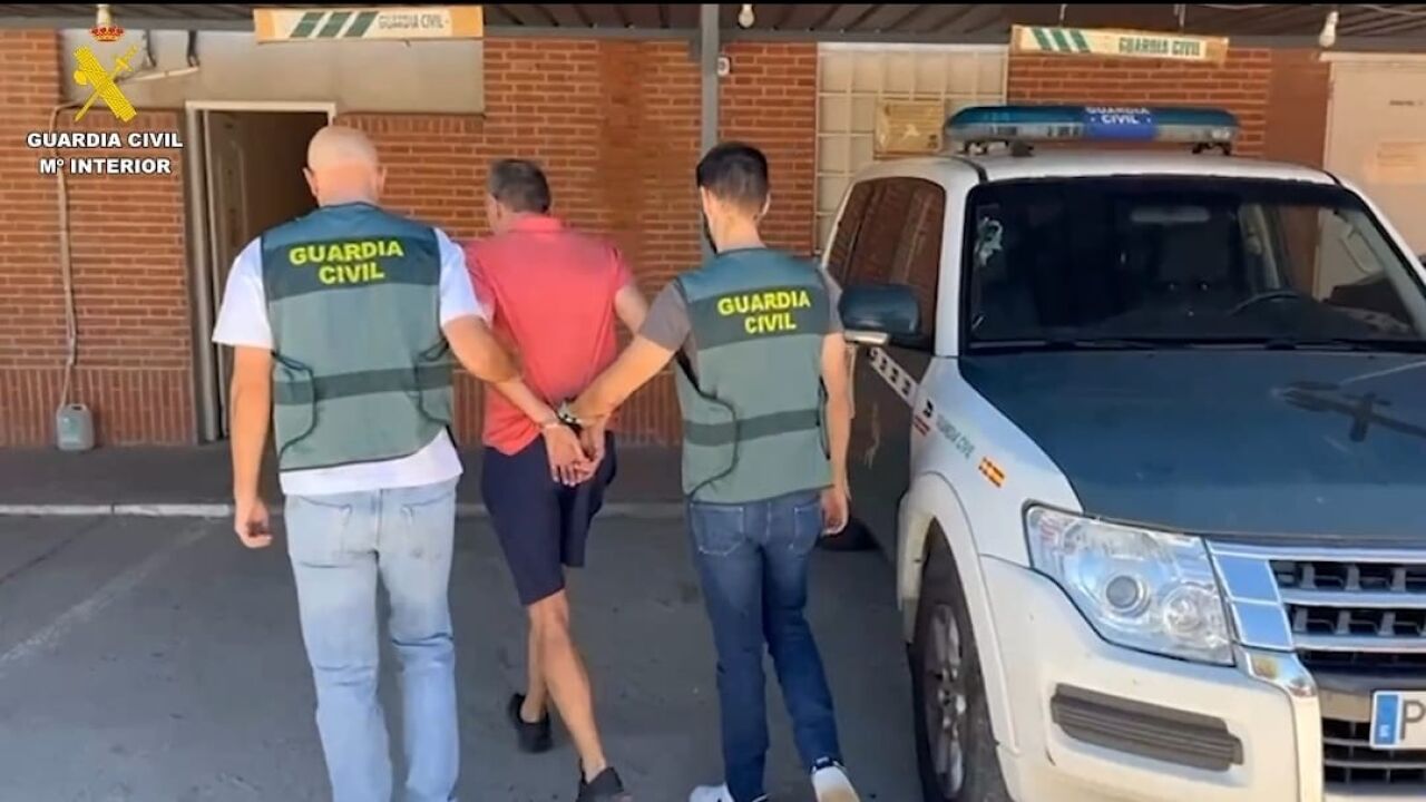 パイポルタでペドロ・サンチェスの車に衝突した容疑で拘束された人物が暫定釈放される