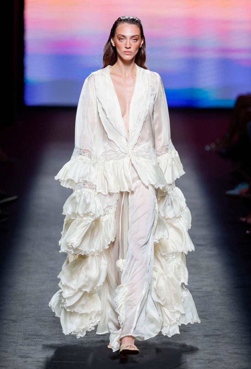 Odette Álvarez en Mercedes-Benz Fashion Week 2024.