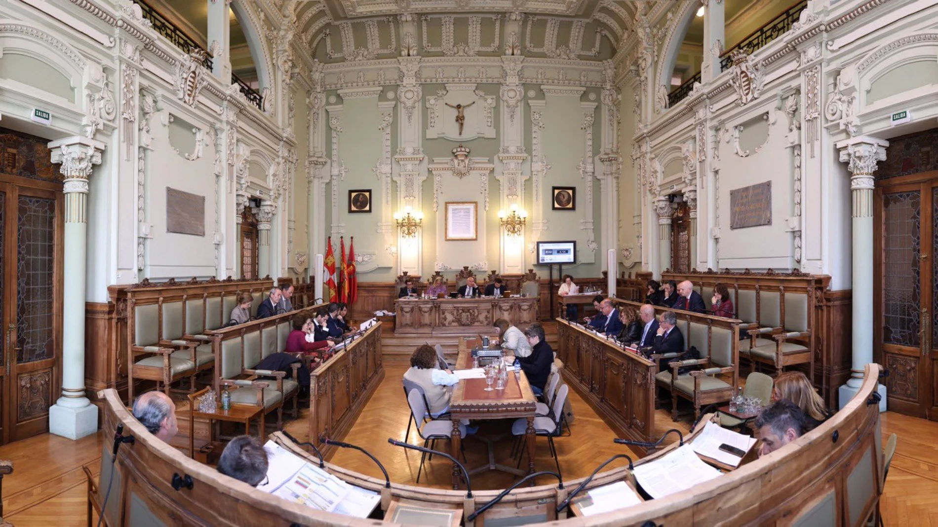Celebración del Pleno en el Ayuntamiento de Valladolid