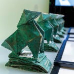 Estatuillas de los Premios de Periodismo Francisco de Cossío