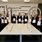 Un momento de la firma del convenio