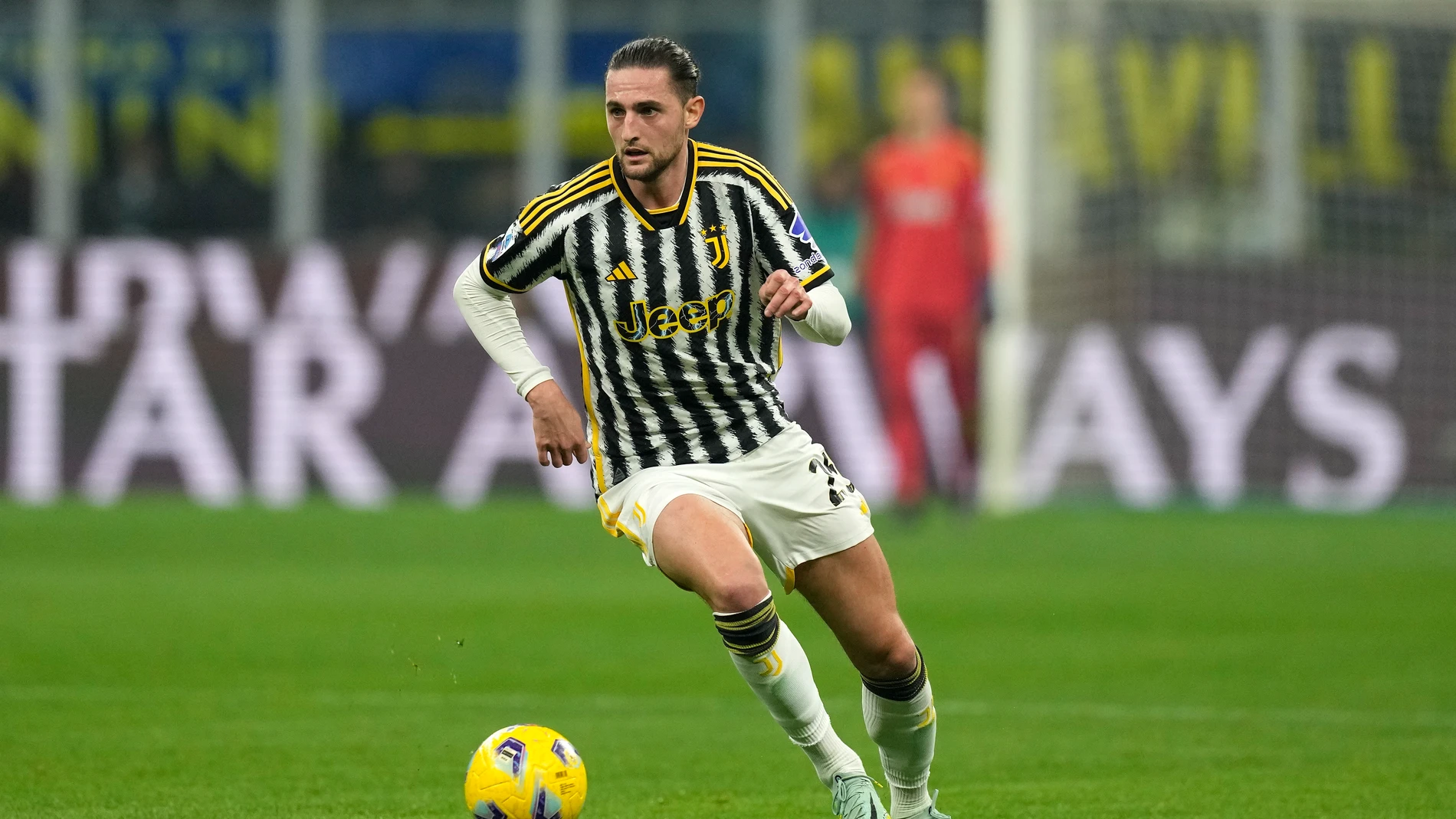 FILE - Juventus' Adrien Rabiot controls the ball during the Serie A soccer match against Inter Milan at the San Siro Stadium, in Milan, Italy, Sunday, Feb. 4, 2024. (AP Photo/Antonio Calanni, File)