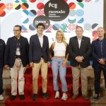 La embajadora de Iberdrola, Lydia Valentín, junto al presidente de la Diputación de Zamora, Javier Faúndez; el delegado de Iberdrola en Castilla y León, Miguel Calvo; el CEO de queserías La Antigua, Fernando Fregeneda; el responsable de Relaciones Institucionales de Iberdrola en la región, Ignacio Antolín, y el vicepresidente de la Diputación, Victor López