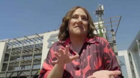 Carlos Latre en la piel de Tamara Falcó