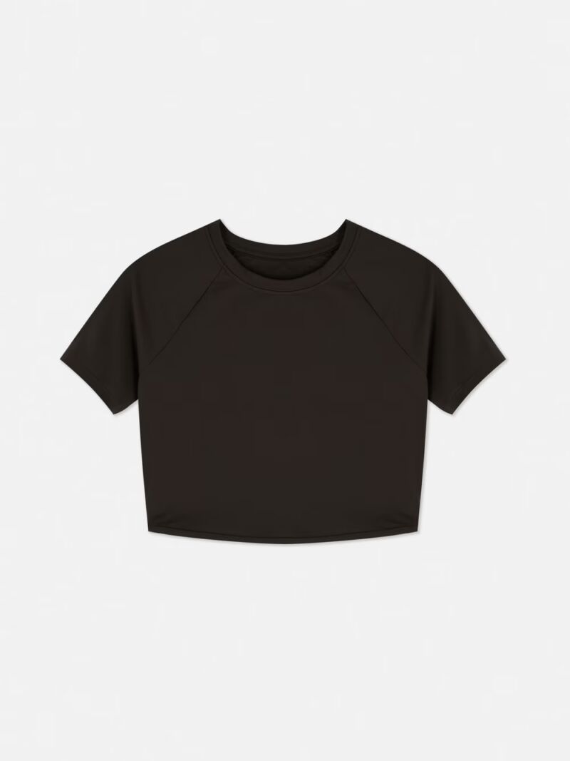 Top deportivo corto muy suave