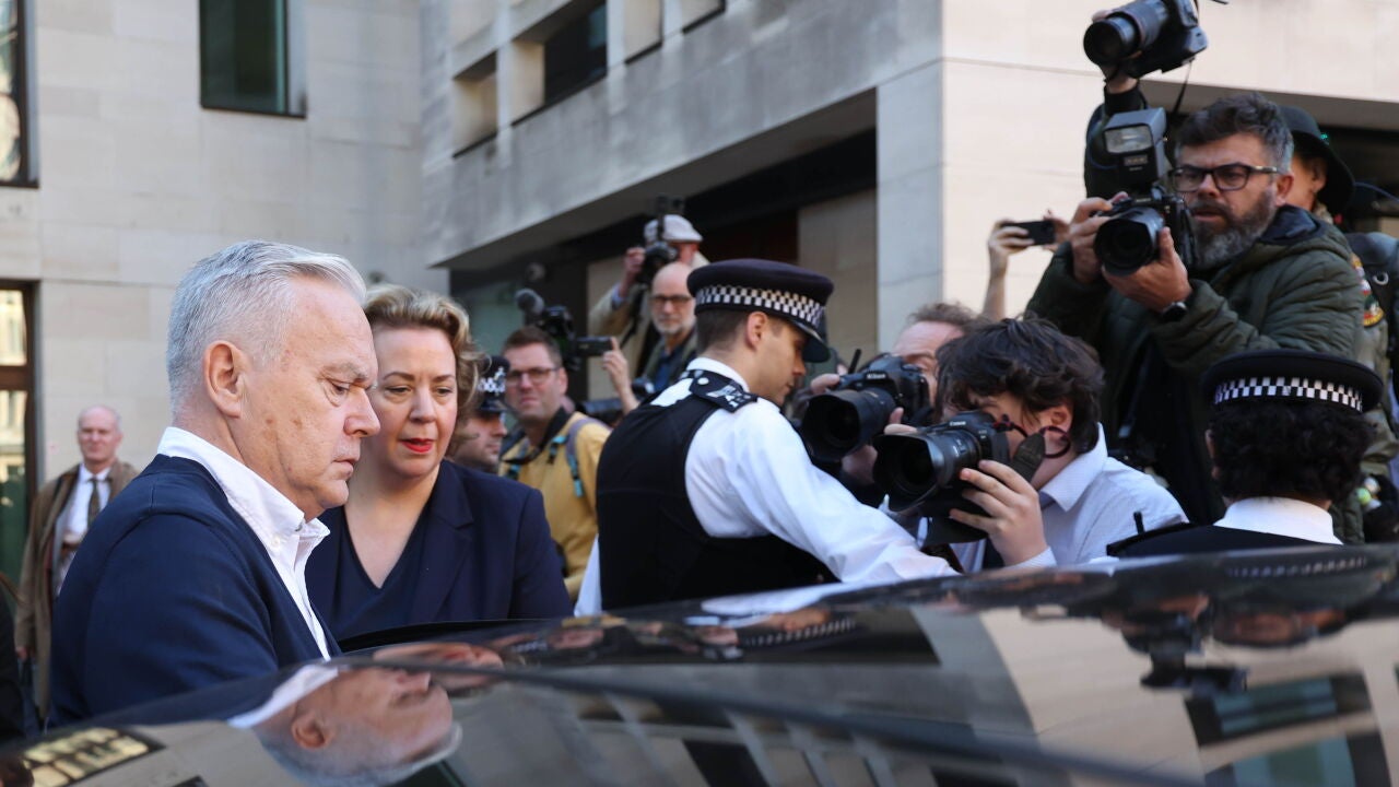 BBCの元スター司会者、児童ポルノ容疑で懲役6か月の実刑判決