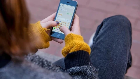 Los jóvenes prefieren los mensajes que las llamadas