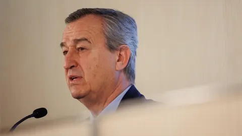 Economía.- (AMP) González-Bueno exige a BBVA información clara de los costes de la OPA y sobre capital si no hay fusión